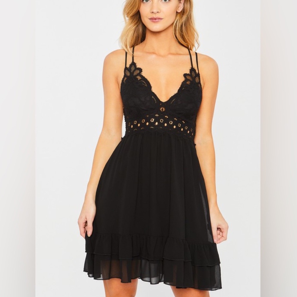 Large Yellow LoveTree Free Spirit Floral Crochet Lace Printed Flowy Mini Dress - Picture 6 of 12